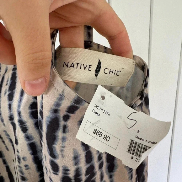 Maxi Dress with reptile pattern - Picture 4 of 6